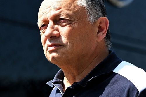 F1: Ferrari planeja manter Vasseur em 2026, afirma revista italiana