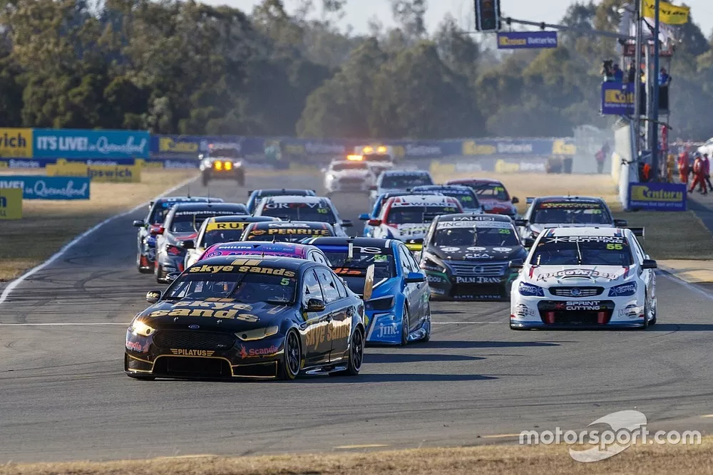Super2 race start
