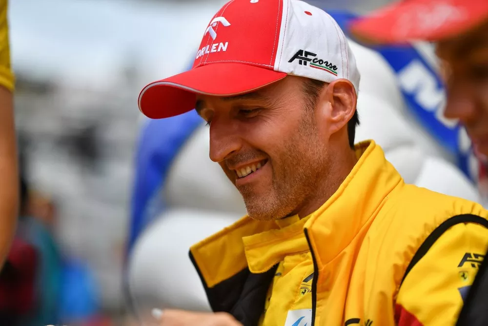 #83 AF Corse Ferrari 499P: Robert Kubica