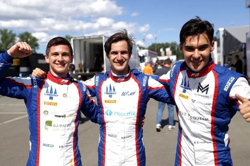 Trident, Triplete en Imola.JPG