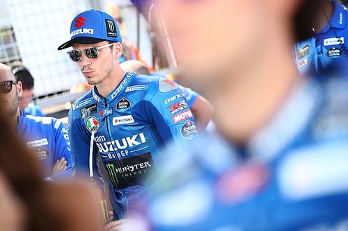 Mir guarda silencio sobre su futuro: "Tambi&eacute;n es dif&iacute;cil para m&iacute;"