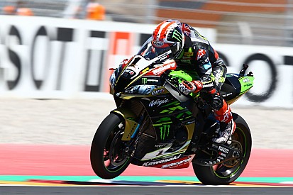 WSBK Villicum: Rea pakt record met tiende zege op rij