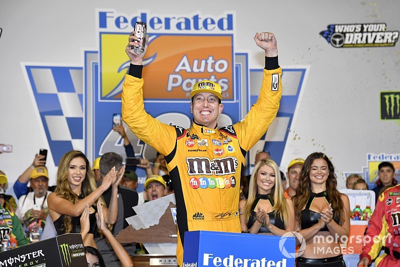 Kyle Busch, Mars sign contract extension with Joe Gibbs Racing