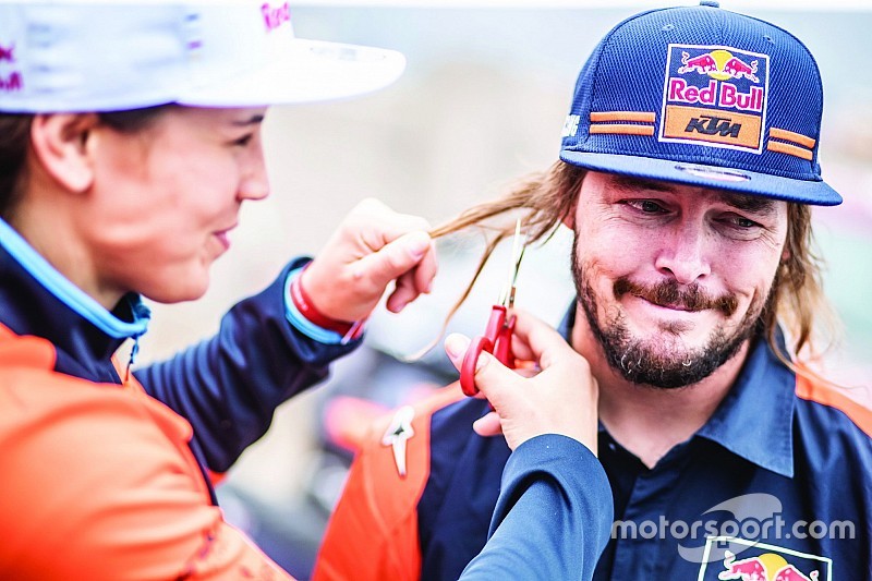 Welche Wette Dakar-Sieger Toby Price verloren hat