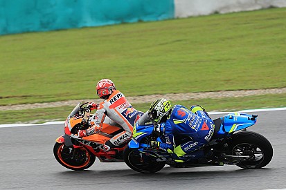 Marquez grid cezası aldı, pole Zarco'nun