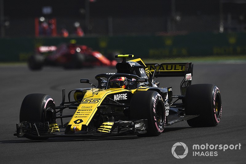 Sainz: Renault'nun Mercedes ve Ferrari'nin önünde olması aldatıcı