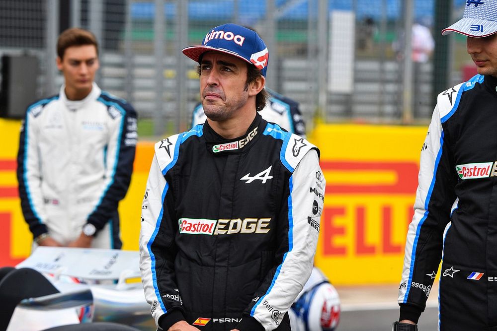 Fernando Alonso, Alpine F1, Esteban Ocon, Alpine F1 en el evento de lanzamiento del coche de F&oacute;rmula 1 de 2022 en la parrilla de Silverstone
