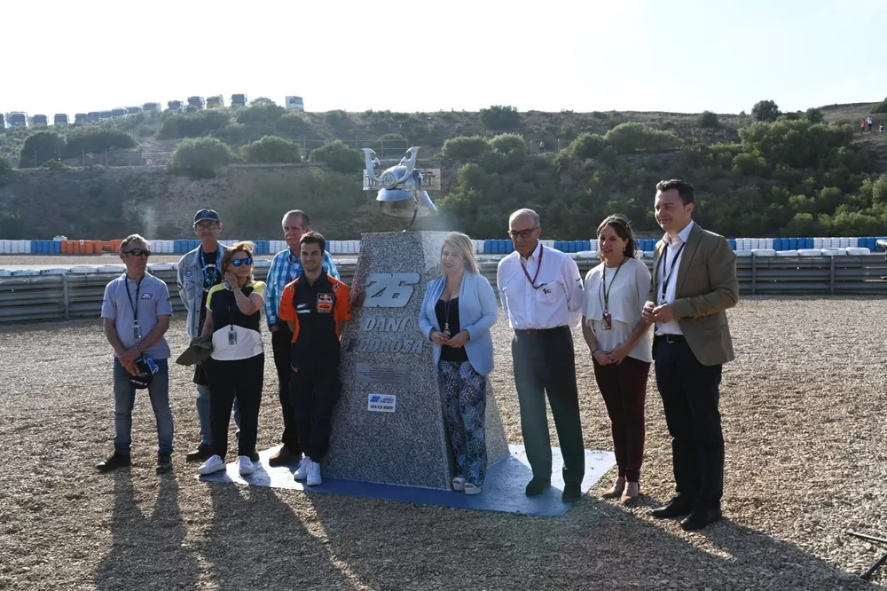 Inauguration du virage au nom de Pedrosa &agrave; Jerez