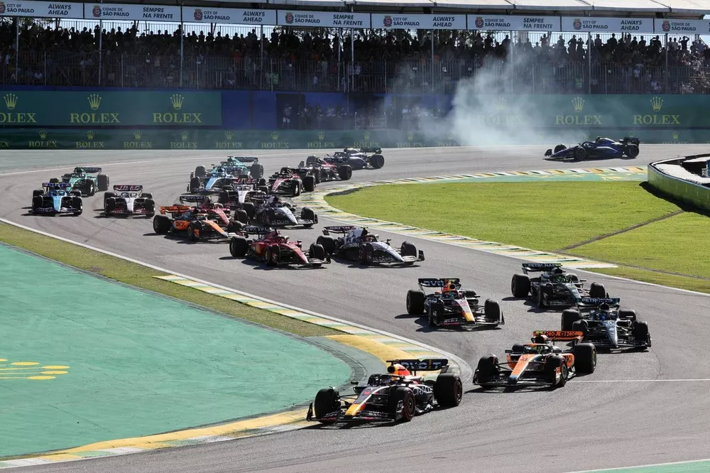 Max Verstappen, Red Bull Racing RB19, Lando Norris, McLaren MCL60, George Russell, Mercedes F1 W14, Lewis Hamilton, Mercedes F1 W14, Sergio Perez, Red Bull Racing RB19, au d&eacute;part