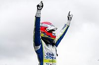 W Series Hungr&iacute;a: Powell termina con el dominio de Chadwick