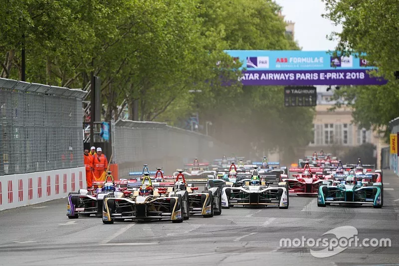 Le d&eacute;part de la course avec Jean-Eric Vergne, Techeetah, en t&ecirc;te devant Sam Bird, DS Virgin Racing, Andre Lotterer, Techeetah, Maro Engel, Venturi Formula E Team