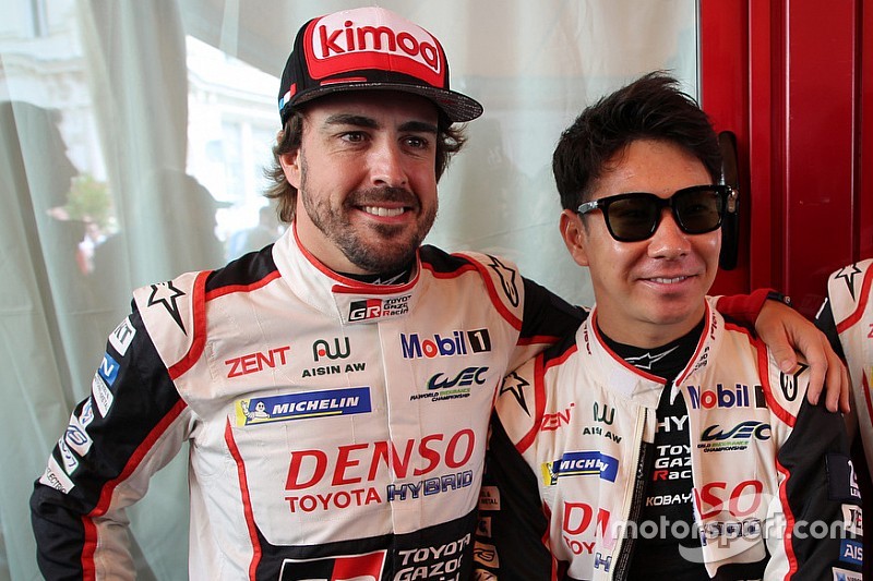 Alonso y López intercambiaron cascos tras las 24 Horas de Le Mans