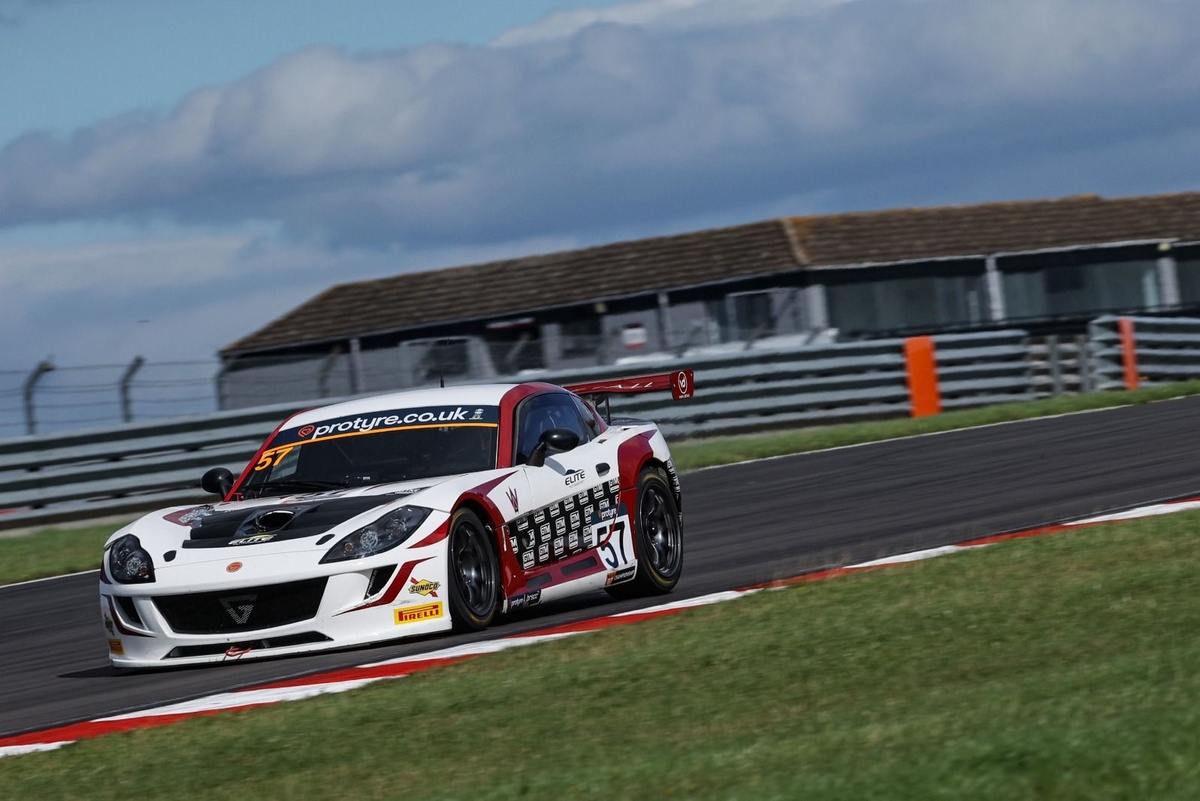 William Antrobus and Connor Kay move close to Autosport National Rankings leader