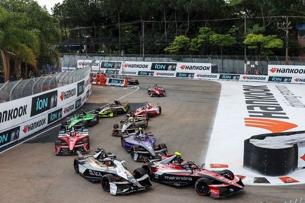 Chaos na inaugurację