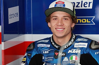 Bezzecchi-Oettl resmi dikontrak Tech 3 Moto2