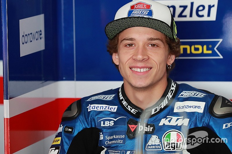 Bezzecchi-Oettl resmi dikontrak Tech 3 Moto2