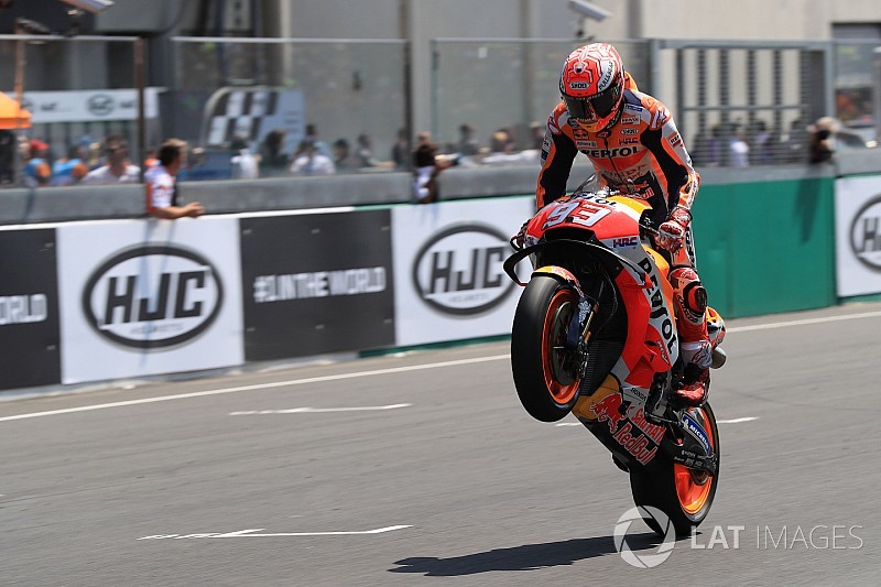 Márquez le pide a Honda que trabaje en el chasis
