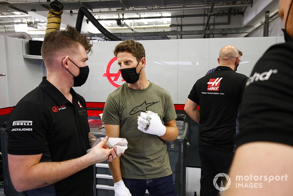 Romain Grosjean, Haas F1 regresa al garaje despu&eacute;s de su accidente