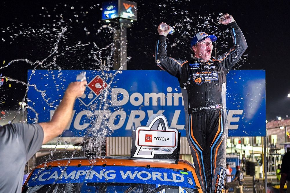 Race winner Sheldon Creed, GMS Racing, Chevrolet Silverado