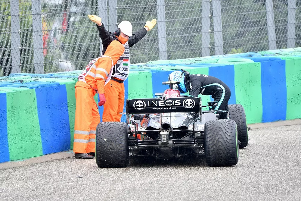 Valtteri Bottas, Mercedes W12 tras su accidente