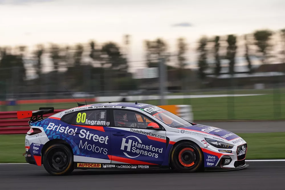 Tom Ingram, Bristol Street Motors with EXCELR8 TradePriceCars.com Hyundai i30N 