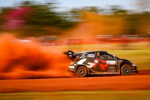 WRC Paraguay: Ogier se pone l&iacute;der mientras los pinchazos afectan a m&aacute;s coches