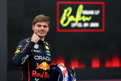 F1 - Verstappen brinca com vitória em Baku: "Felizmente, não houve muitos safety cars!"