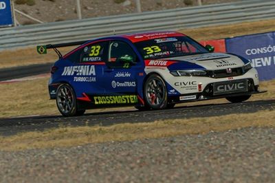 TCR South America: Nelsinho Piquet crava pole position em El Pinar