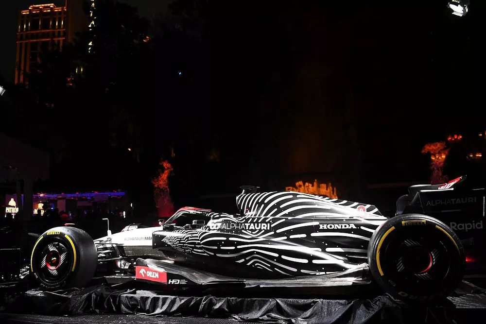 Scuderia AlphaTauri AT04 Las Vegas livery