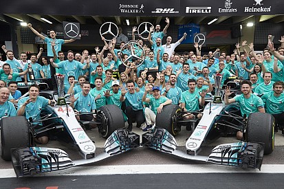 Chefe espera que Mercedes não perca fãs por vitórias em série