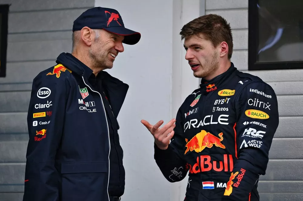 Le vainqueur Max Verstappen, Red Bull Racing, Adrian Newey, directeur technique, Red Bull Racing