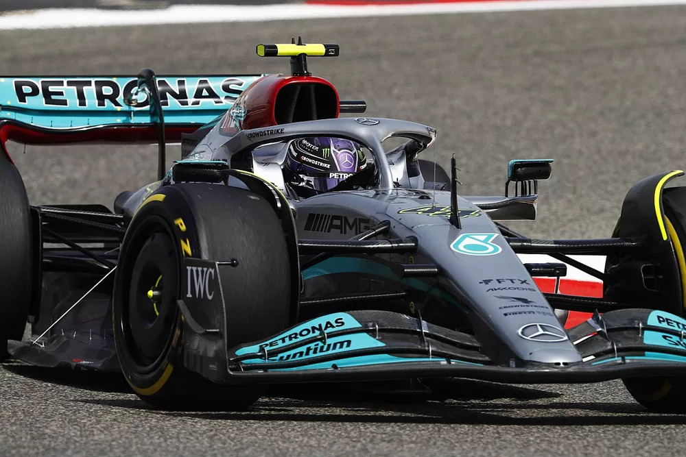 Lewis Hamilton, Mercedes W13
