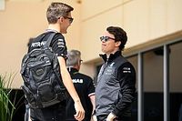 F1: Russell alega que de Vries merecia ter seu momento de "estrelas alinhadas" para garantir vaga