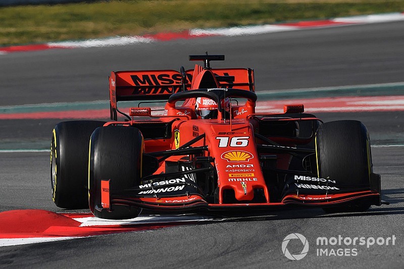 Відео: Від боліда Ferrari відвалився сенсор на тестах Ф1