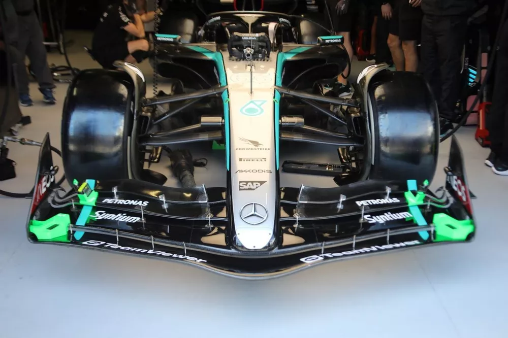 Mercedes W15 technical detail