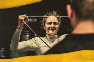 Cómo entrena la campeona de la F1 Academy, Abbi Pulling, para mantener la calma