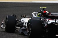 Haas, sin alarma pese a sus dos tapas de motor rotas en el VF-25