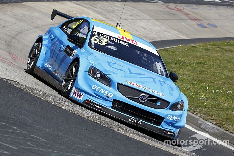 Nordschleife, Libere 2: Catsburg prima suda freddo, poi è un fulmine