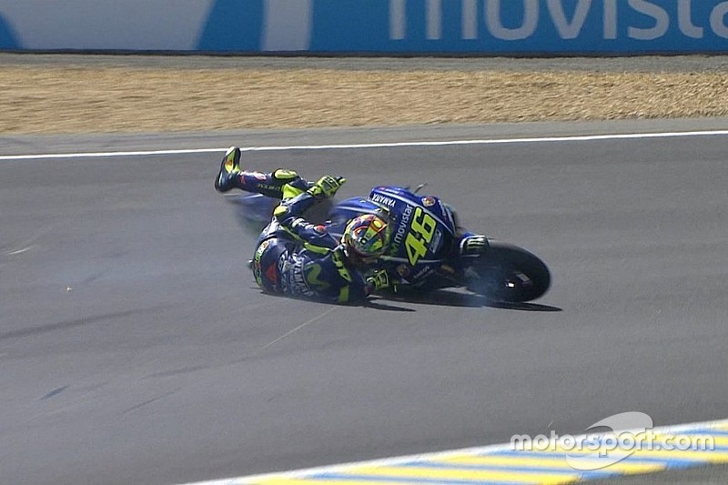 Video Dan Foto Valentino Rossi Terjatuh Di Lap Terakhir Motogp Le