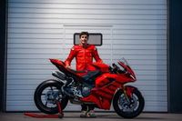 Ducati presenta la Panigale V2 MM93 inspirada en M&aacute;rquez y la FB63 de Pecco