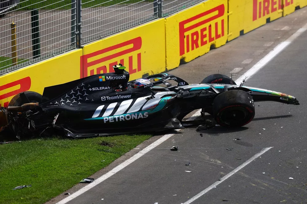 Andrea Kimi Antonelli, Mercedes crash