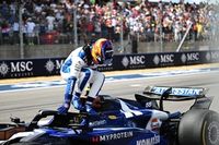 Sainz celebra que por fin la suerte le acompa&ntilde;a: "El ritmo ha estado todo el a&ntilde;o"