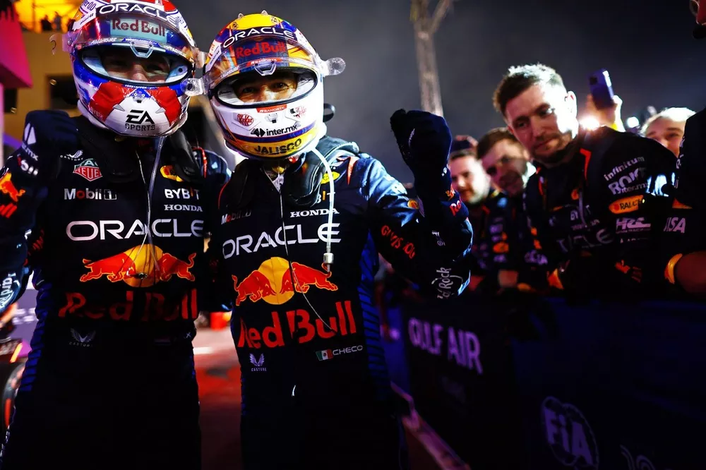 Max Verstappen, Sergio P&eacute;rez, Red Bull Racing