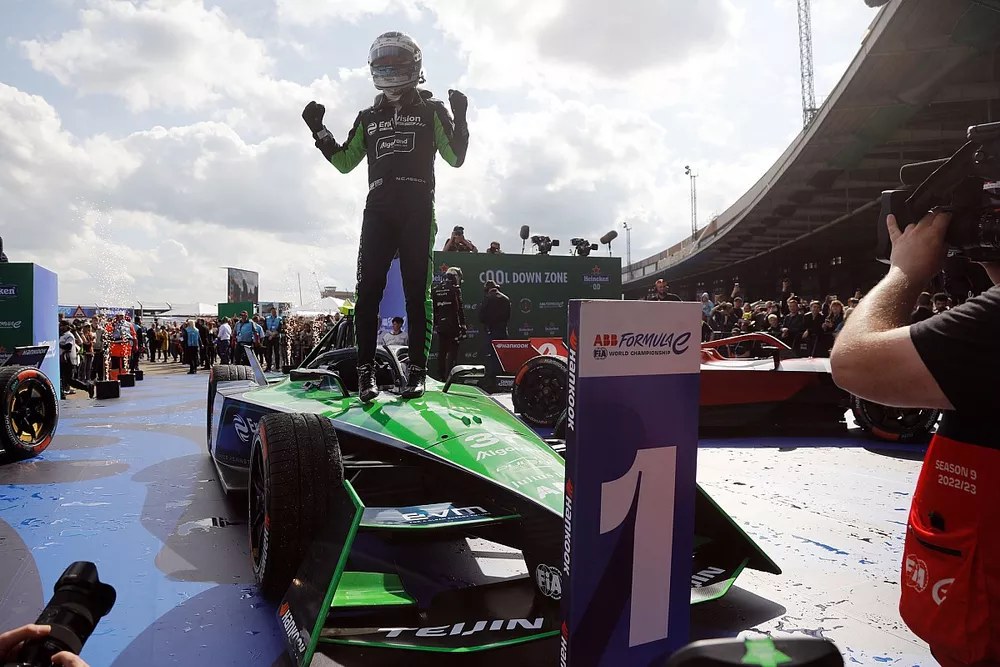 Race winner Nick Cassidy, Envision Racing