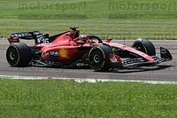 F1: Ferrari junta SF-23 com hipercarro vencedor de Le Mans em filmagem; Sainz e Leclerc testam componentes novos