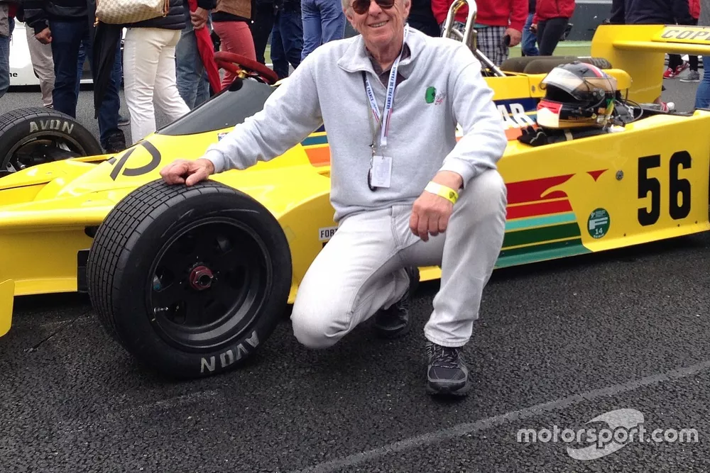 Ricardo Divila with a Copersucar F1 car