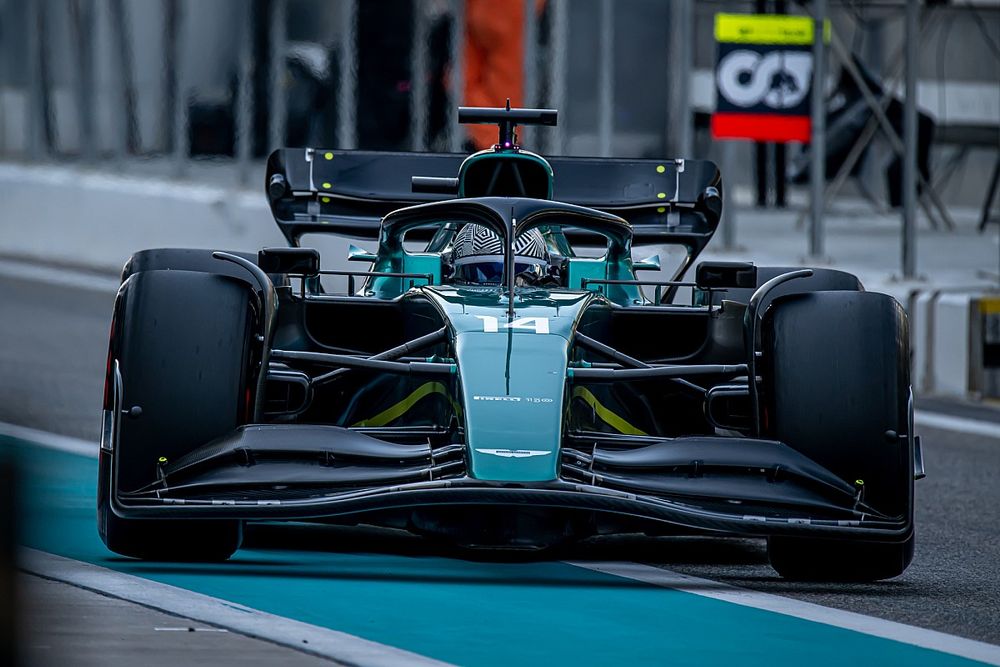 Fernando Alonso, Aston Martin AMR22 