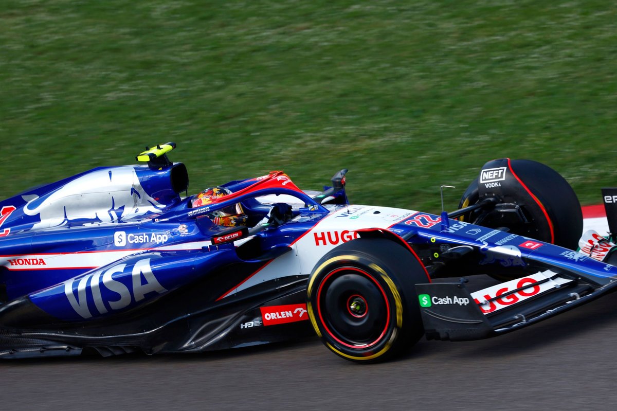 好調の角田裕毅が3番手！ ルクレールがFP2もトップ