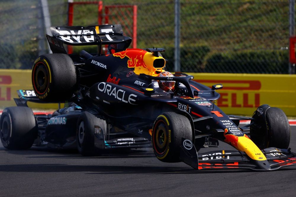 Max Verstappen, Red Bull Racing RB20 crash