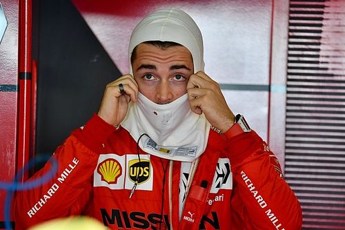 Leclerc no está preocupado por los problemas de Ferrari a una vuelta